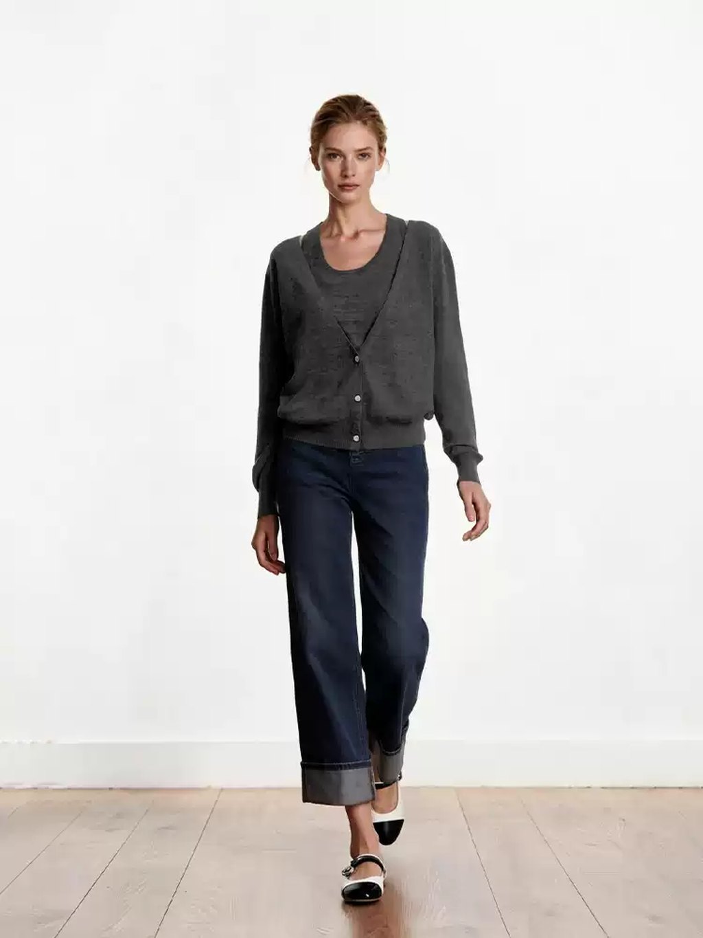 LK-124 Cardigan — two-piece look, textured, V-neck, halter neck view 4