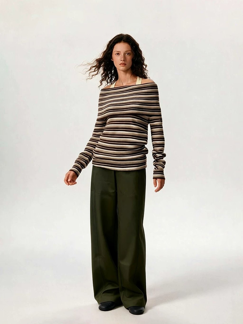 LK-125 Wool Knit Sweater — color-block, striped, pleated, ribbed texture view 3